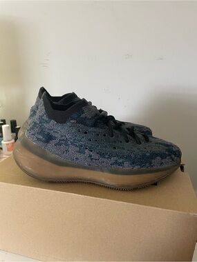 Yeezy Low-Top Knit Sneakers in Black and Blue-Gray